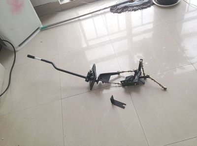 SD16变速箱操纵总成