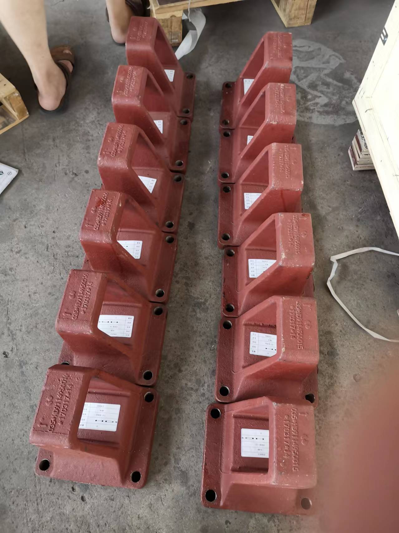 Steel plate seat